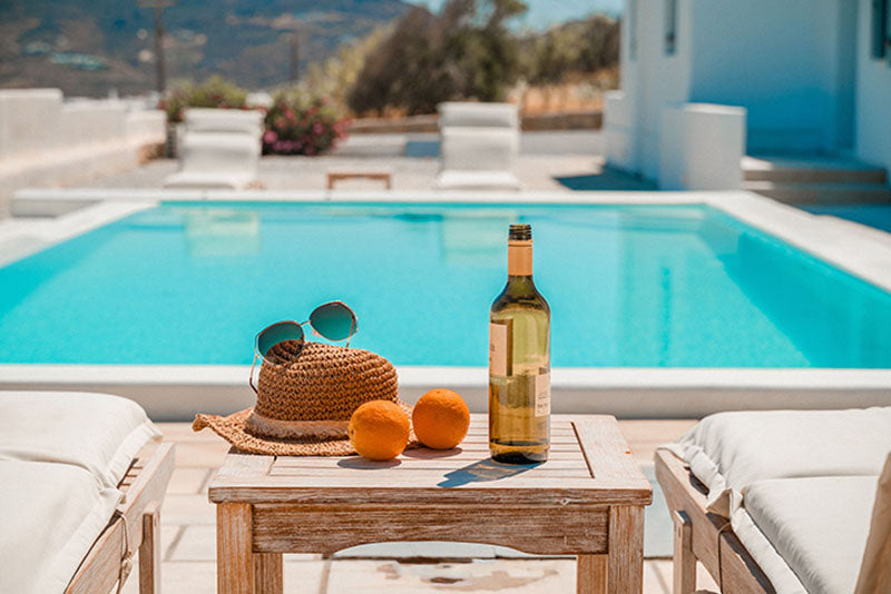 Top Wines to Drink by the Pool or Beach