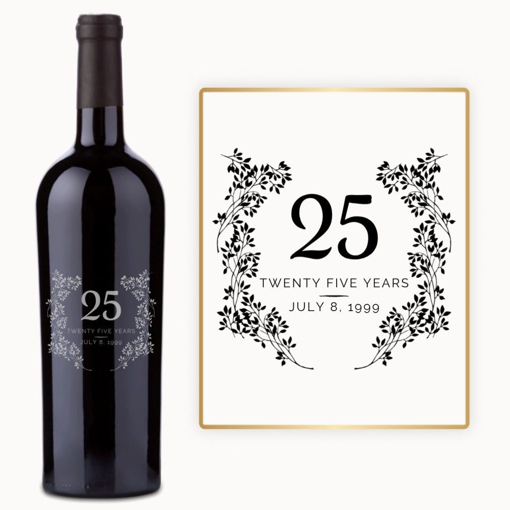 Elegant Milestone Wreath – Engraved Anniversary Wine